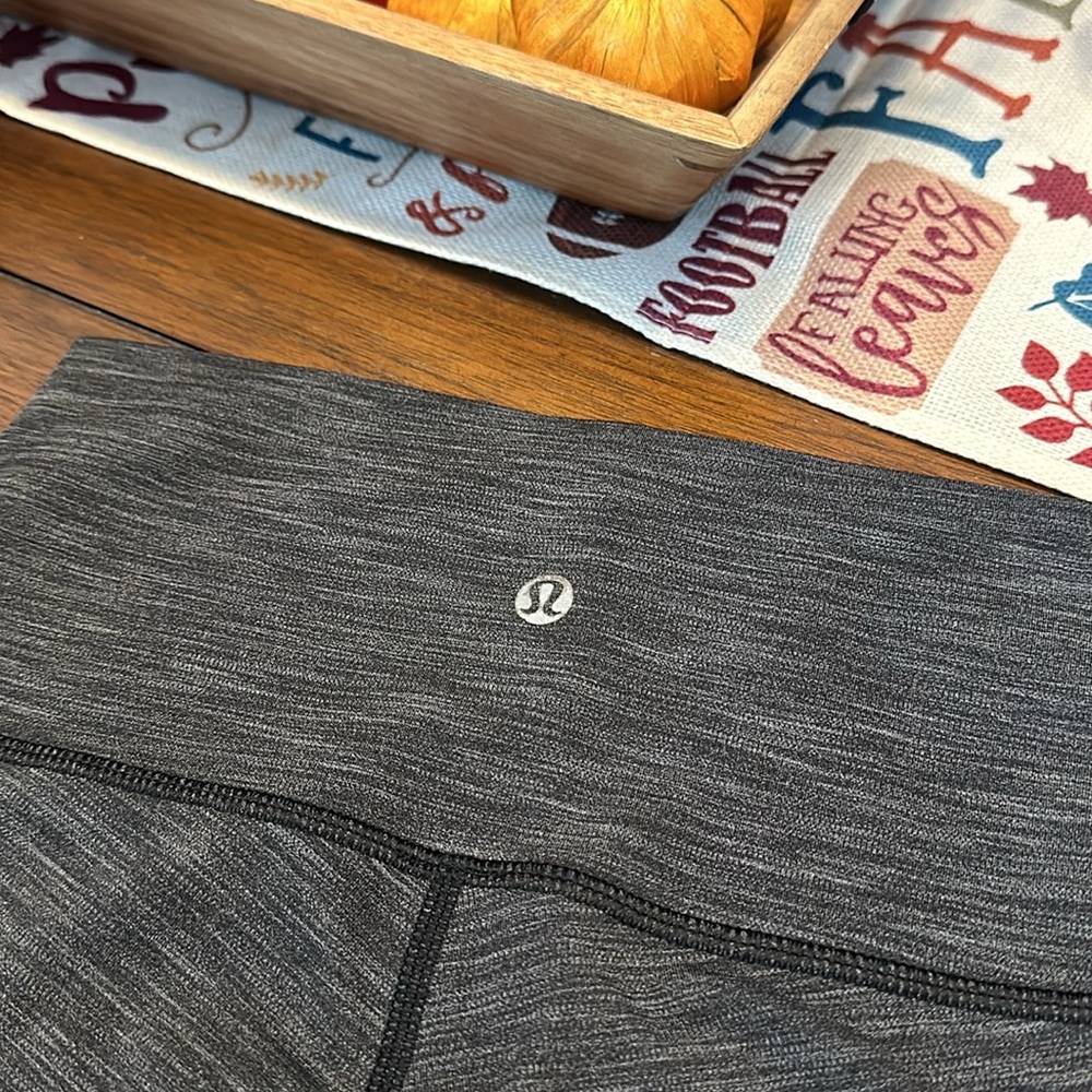 Lululemon Activewear Dark Gray Leggings Women's Size 2 - Picture 5 of 7